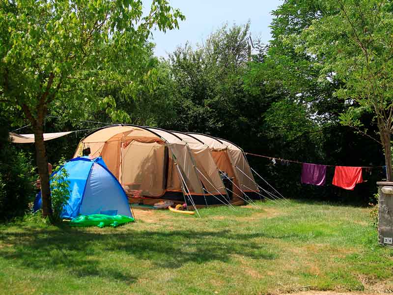 emplacement camping pour tente Lupiac Gers